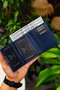 Zoozie Bags Cartera de Piel Auténtica para Hombre, Azul Marino