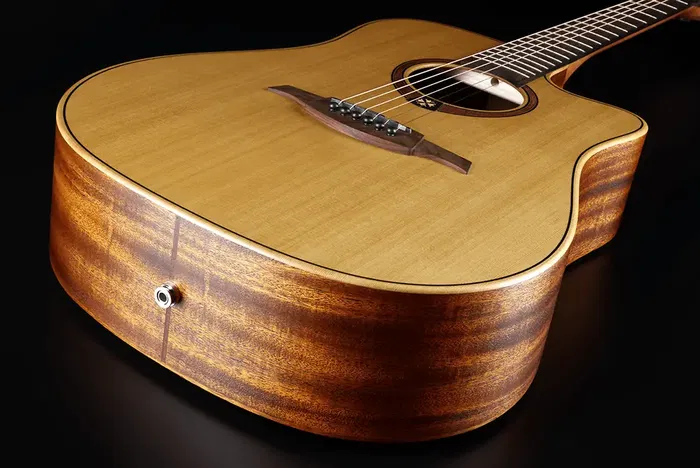 LAG Guitarra Acústica Dreadnought Cutaway Tramontane 170 A/E Electroacústica Satinada Natural
