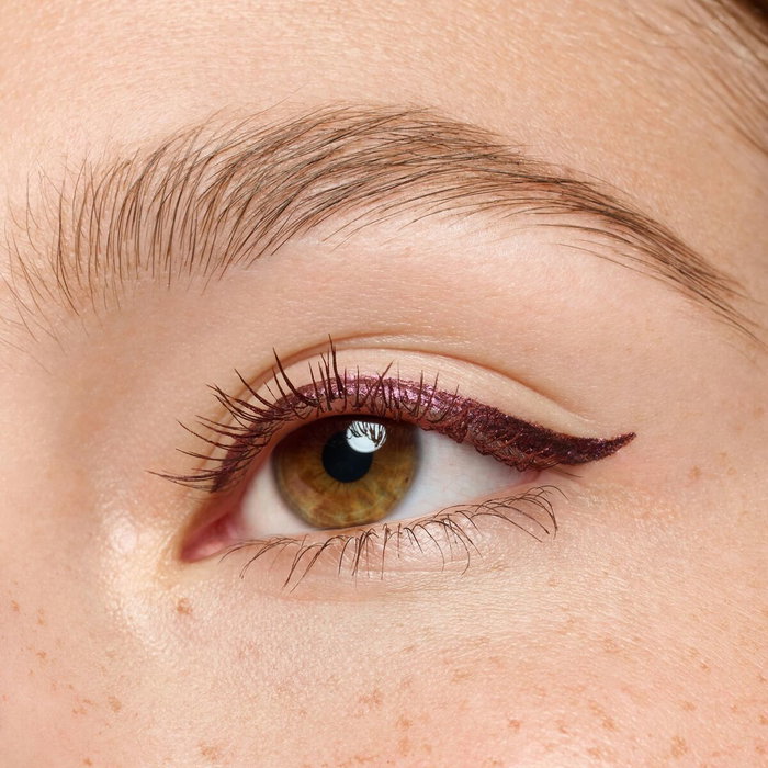 Essence COLOUR IT! Eyeliner Líquido Metálico 02-Dark Cherry