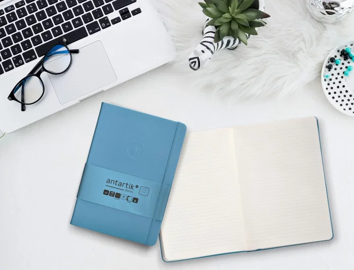 Antartik Cuaderno A5 Tapa Dura Hojas Rayas Azul Claro 100 Hojas 80 Gr FSC