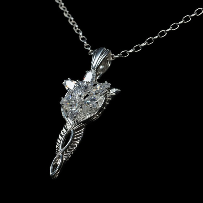Weta Workshop Colgante & Collar de Arwen Evenstar Réplica 1/1 en Plata de ley Weta Workshop Colgante & Collar de Arwen Evenstar Réplica 1/1 en Plata de ley