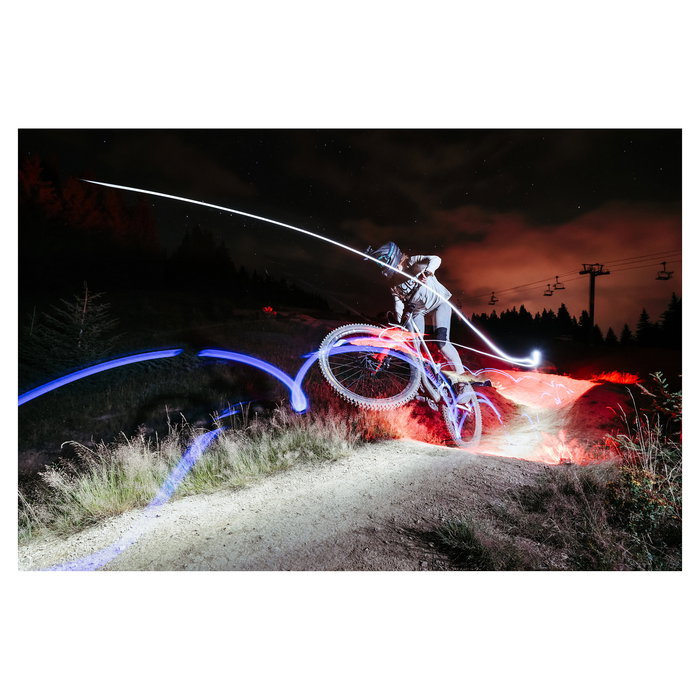 Canon EOS R6 Mark II (5666C004) Cuerpo de Cámara Mirrorless Full Frame de 24.2 MP, 4K UHD, Sensor CMOS, Pantalla Táctil LCD de 3", Doble Ranura SD, Negro