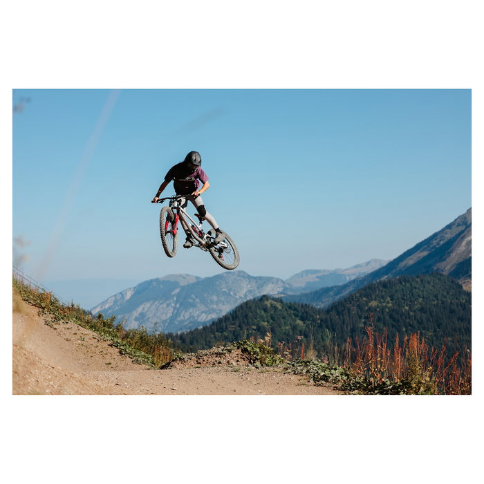 Canon EOS R6 Mark II (5666C004) Cuerpo de Cámara Mirrorless Full Frame de 24.2 MP, 4K UHD, Sensor CMOS, Pantalla Táctil LCD de 3", Doble Ranura SD, Negro