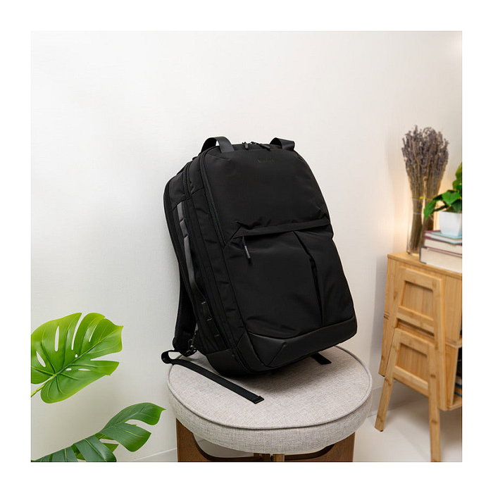 Targus TBB665GL Mochila de viaje ligera negra para portátil de 16 pulgadas Targus TBB665GL Mochila de viaje ligera negra para portátil de 16 pulgadas