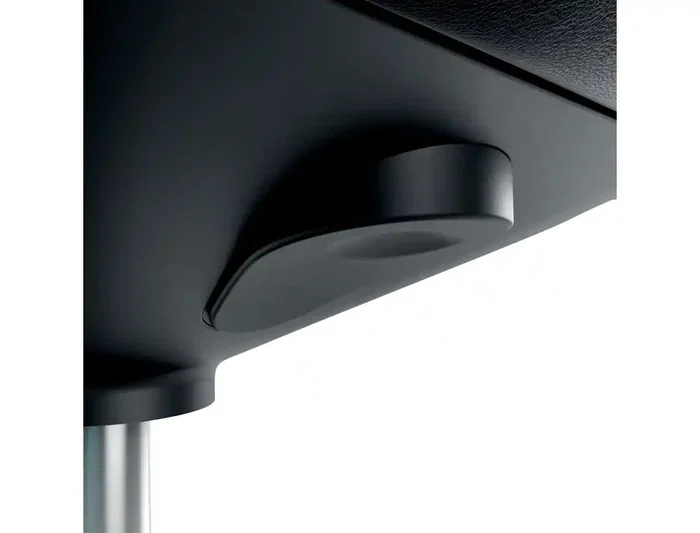 Leitz Taburete Ergo con Asiento Triangular, 5 Ruedas Giratorias, Regulable en Altura (46-59 cm), Negro, Piel Sintética