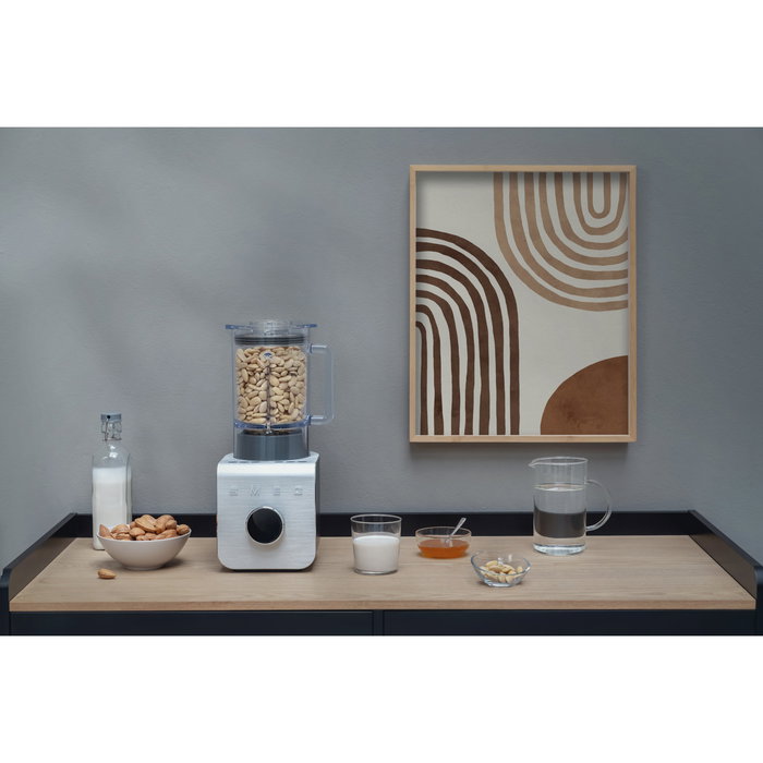 SMEG BLC01BLMEU Performance - Batidora de Vaso Profesional, 1.5 Litros, 9 Velocidades, Función Picahielos y Turbo, 1400W, Color Negro