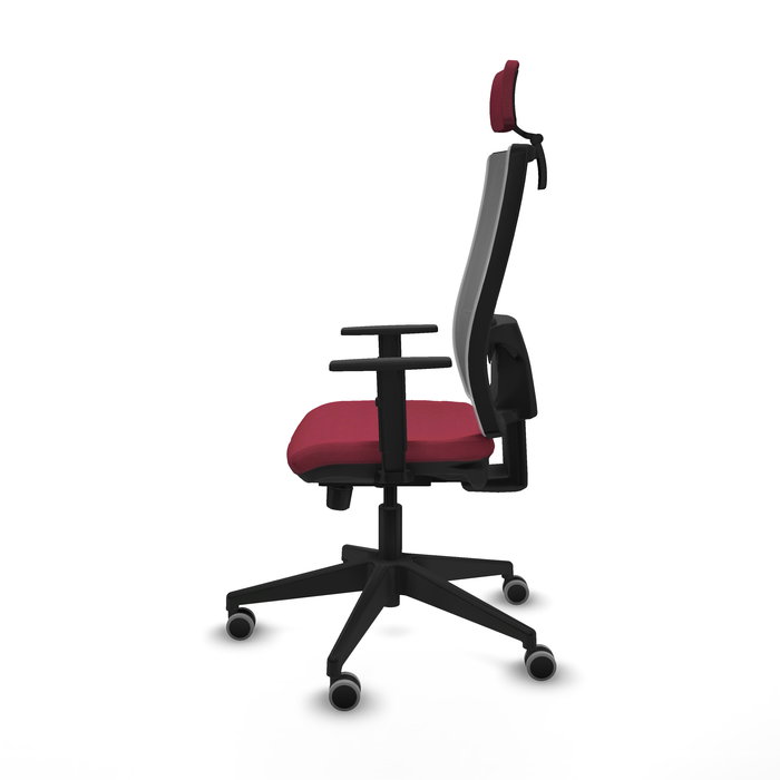 Silla de oficina Horna con mecanismo Sincro/Traslack tapizada con Tela color Granate y malla color Gris. Equipada con lumbar 1D, Brazos 1D, Cabecero 2D y Ruedas 65 mm parqué