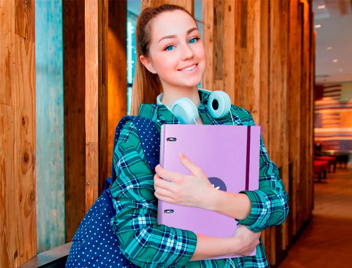 Antartik Carpeta con recambio a4 cuadro 5mm forrada 4 anillas 25mm redondas color lavanda 100 hojas 100g Antartik Carpeta con recambio a4 cuadro 5mm forrada 4 anillas 25mm redondas color lavanda 100 hojas 100g