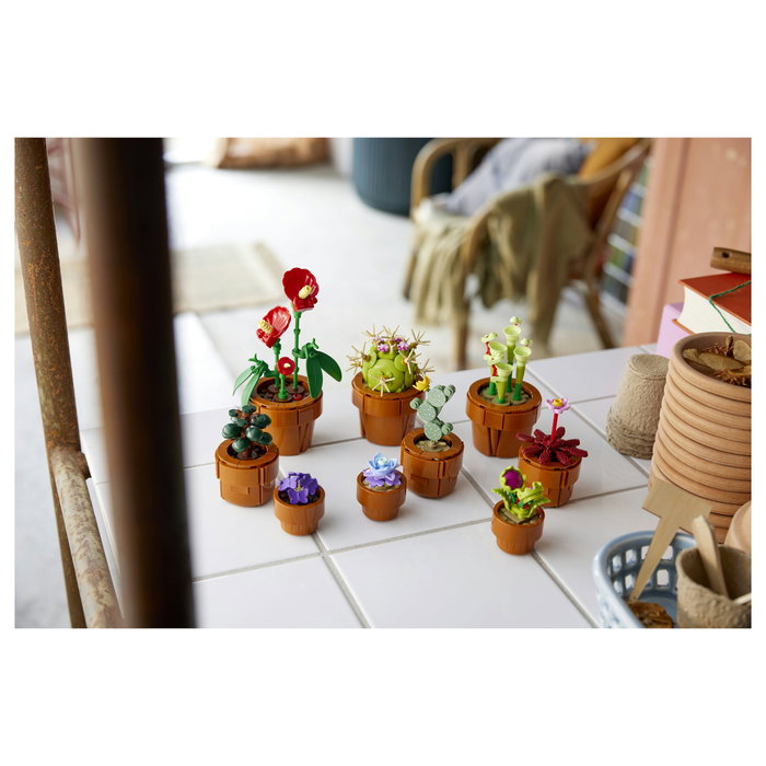LEGO Icons Plantas Diminutas 10329