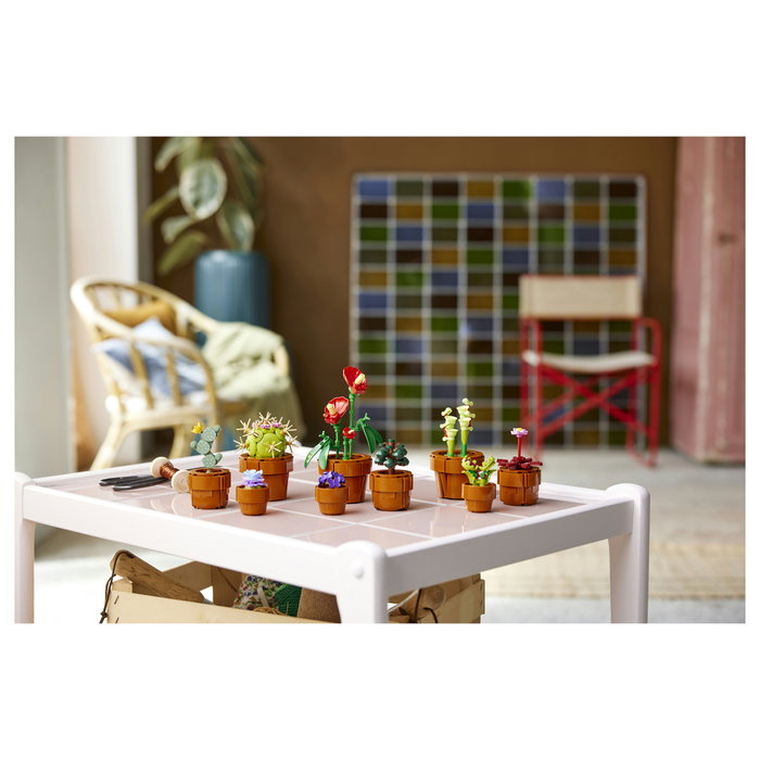 LEGO Icons Plantas Diminutas 10329