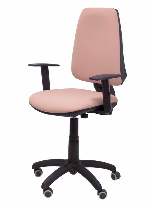 Silla de oficina Elche con mecanismo Contacto permanente básico tapizada con Tela color Rosa pálido. Equipada con Base poliamida negra, Brazos 1D y Ruedas de parqué