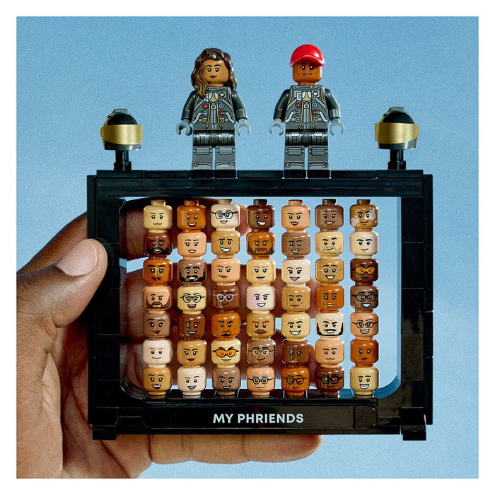 LEGO Icons Sobre la Luna con Pharrell Williams, 10391