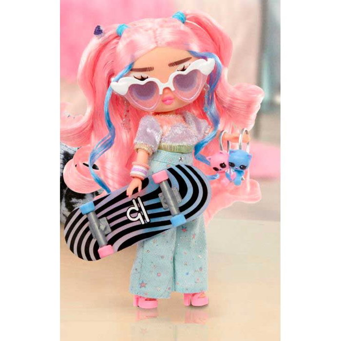 Muñeca Flora Moon Tweens L.O.L. Surprise Muñeca Flora Moon Tweens L.O.L. Surprise