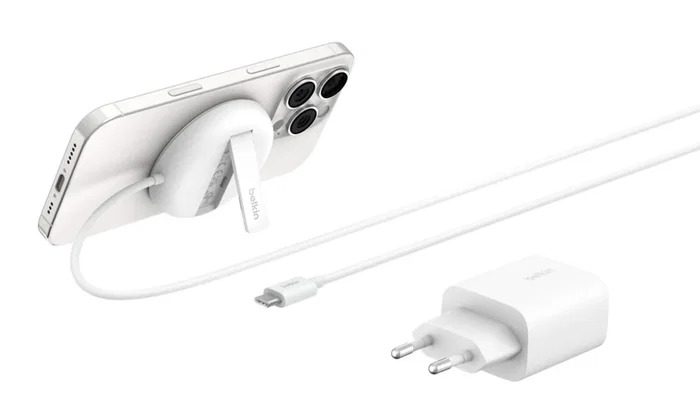 Belkin WIA011kqWH Base de Carga Rápida Inalámbrica Qi2 y MagSafe de 15W, Compatible con iPhone, Cargador Interno con Cable USB-C 2 m, Color Blanco