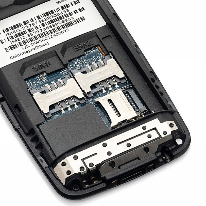 Daewoo Senior Teléfono Móvil con Pantalla 2.4", Base de Carga, Cámara, Radio FM, Botón SOS, Linterna, Negro