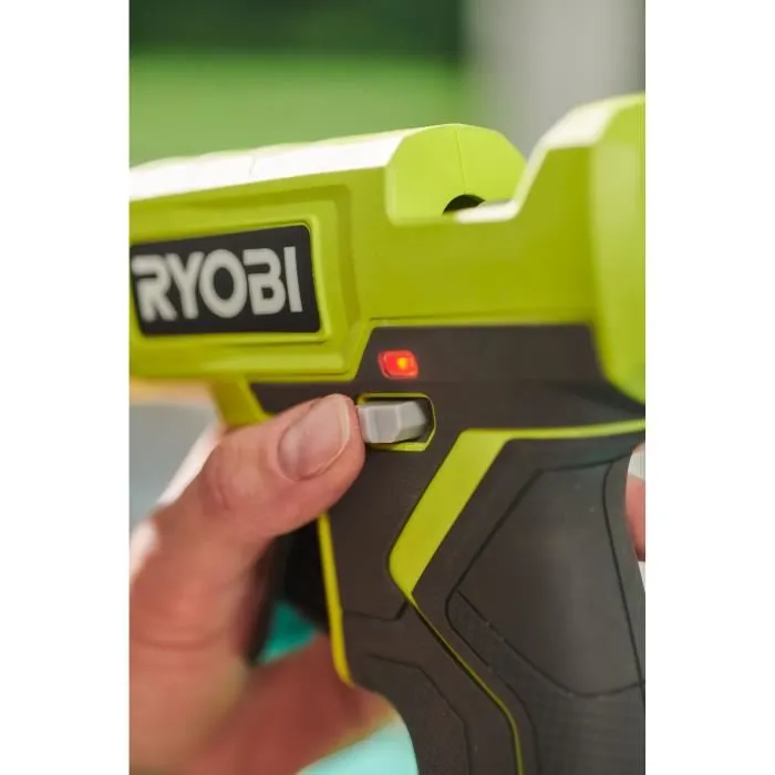 Ryobi Pistola de Pegamento RGLU18-0 - 18V - Indicador de Calentamiento - Variador de Velocidad en el Gatillo - 3 Barras de Pegamento Incluidas Ryobi Pistola de Pegamento RGLU18-0 - 18V - Indicador de Calentamiento - Variador de Velocidad en el Gatillo - 3 Barras de Pegamento Incluidas