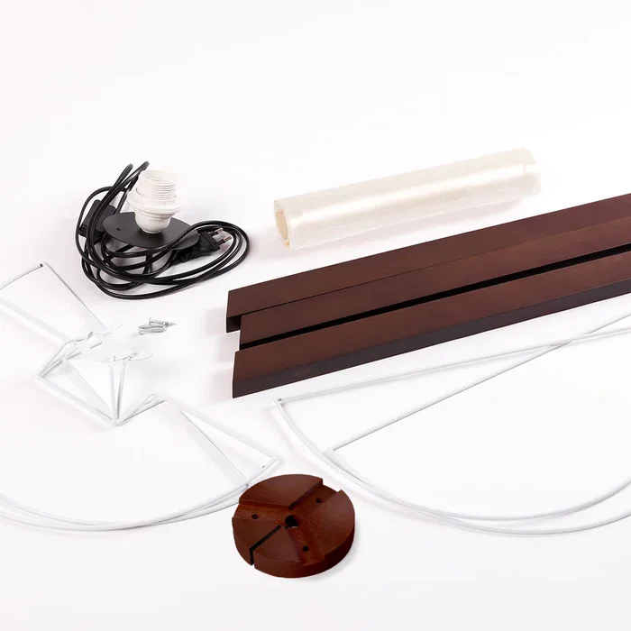 Lámpara de Suelo Trípode de Madera con Pantalla de Tela "Qinhuangdao-1" [OPV-780SGN3438]