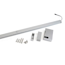 Emuca Barra para armario con luz LED Castor, batería extraible y sensor de movimiento, L558mm, Plástico y aluminio, Gris metalizado