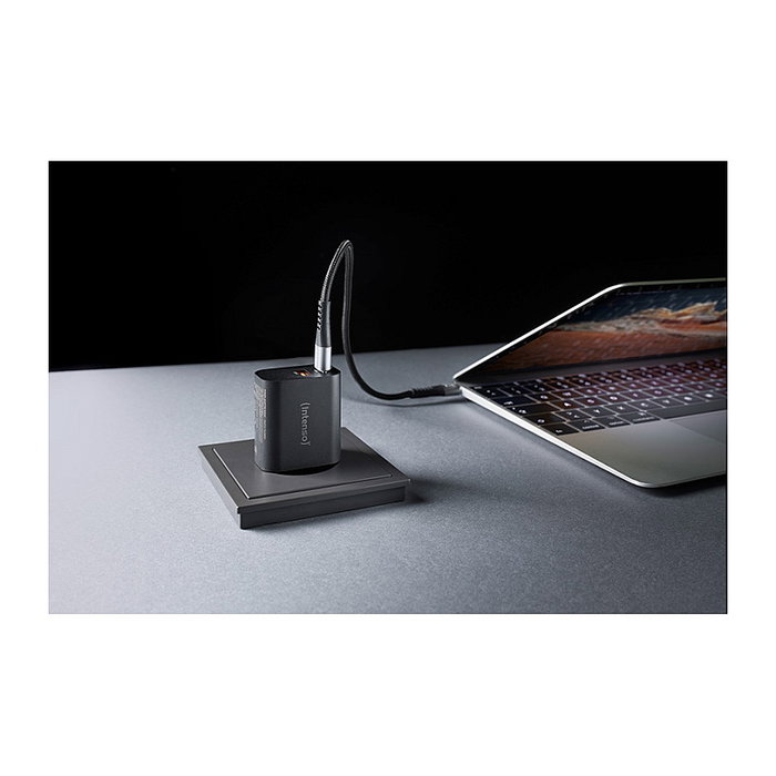 Intenso Cargador de Pared W30AC con 1 x USB-A y 1 x USB-C, 30 W, Negro