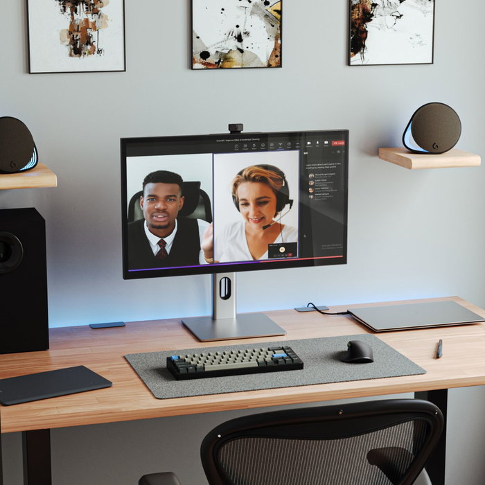 Alogic Clarity Pro 27 UHD 4K Monitor con Webcam 8MP y USB-C 65W PD