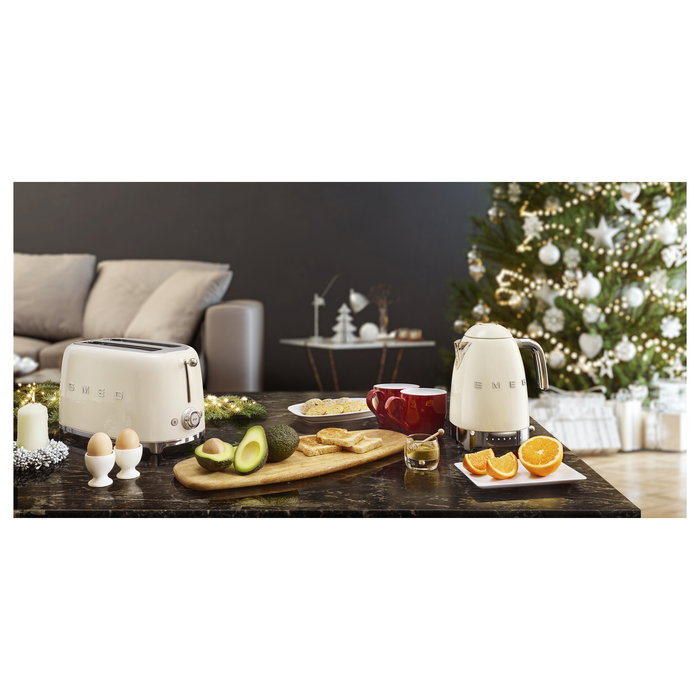 SMEG TSF02CREU Toaster para 4 Rebanadas, 1500 W, Función Descongelar y Recalentar, Color Crema, con Bandeja para Migajas Extraíble