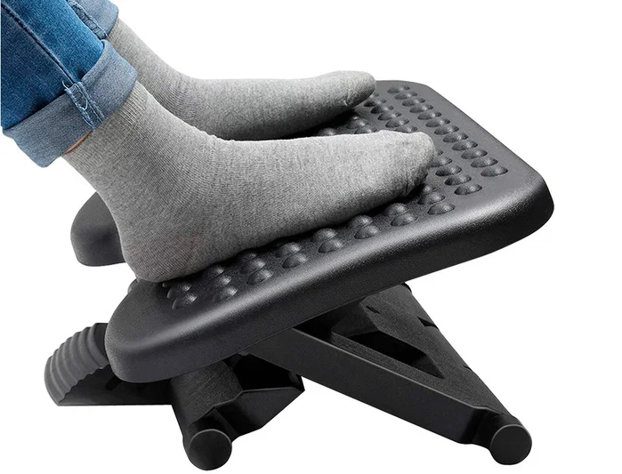 Q-connect Reposapiés plástico ajustable premium