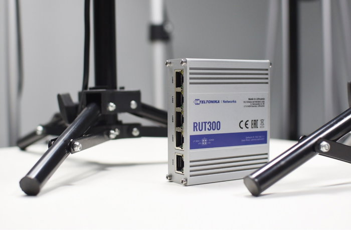 Teltonika RUT300 Router cableado, 5 puertos Fast Ethernet WAN/LAN, VPN, soporte PoE pasivo, USB 2.0