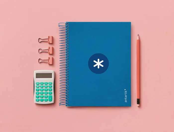 Antartik Cuaderno espiral A5 120h 90g cuadro 5mm azul oscuro Antartik Cuaderno espiral A5 120h 90g cuadro 5mm azul oscuro