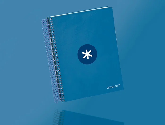 Antartik Cuaderno espiral A5 120h 90g cuadro 5mm azul oscuro Antartik Cuaderno espiral A5 120h 90g cuadro 5mm azul oscuro