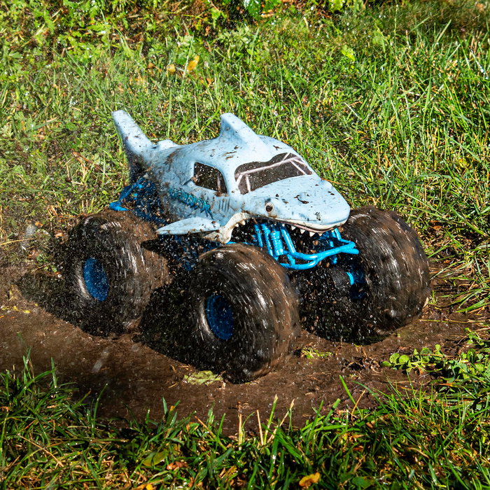 Spin Master Monster Jam Megalodon Storm RC Coche radiocontrol réplica oficial neumáticos BKT +4 años