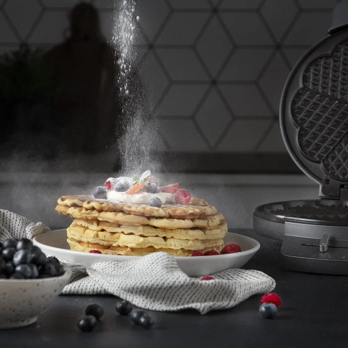 Princess Gofrera 132380 para 5 gofres con forma de corazón, 1200 W, acero inoxidable, termostato regulable, antiadherente y segura