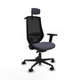 Silla de oficina Mardos con mecanismo Sincro/Traslack tapizada con Tela color Gris oscuro y malla color Negro. Equipada con lumbar 1D, Brazos 2D, Cabecero 2D y Ruedas 65mm nailon