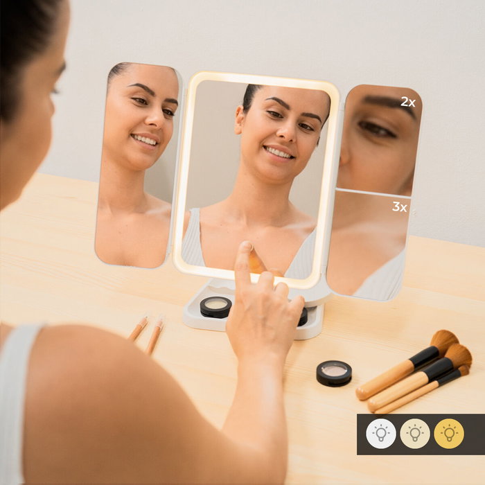 Innovagoods Espejo Tríptico Plegable de Sobremesa con Aumento y Luz LED Recargable