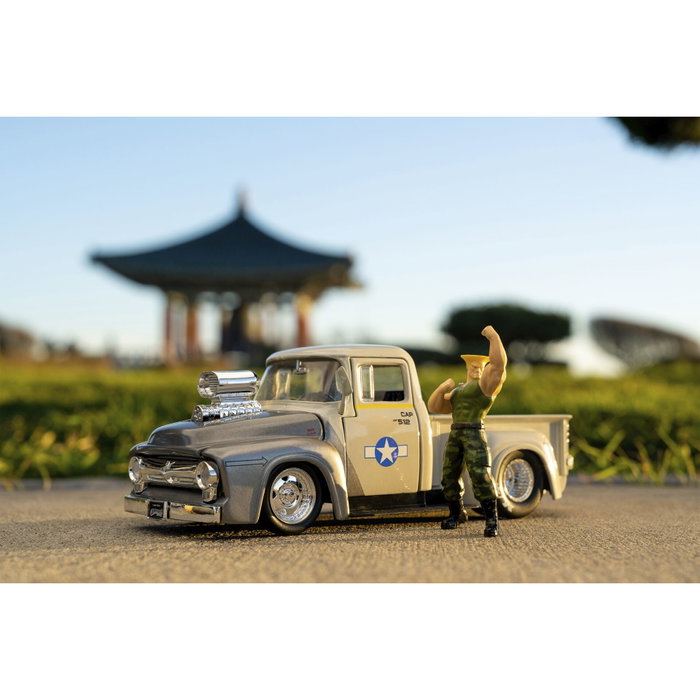 Jada Street Fighter 1956 Ford Pickup 1:24 con figura de Guile Jada Street Fighter 1956 Ford Pickup 1:24 con figura de Guile