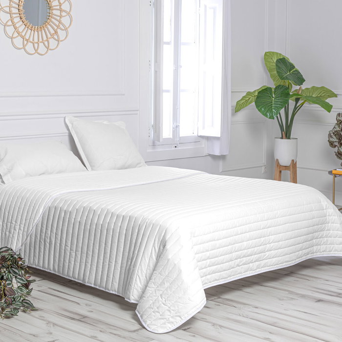 Colcha HappyFriday Basic Dash Blanco 240 x 260 cm Colcha HappyFriday Basic Dash Blanco 240 x 260 cm