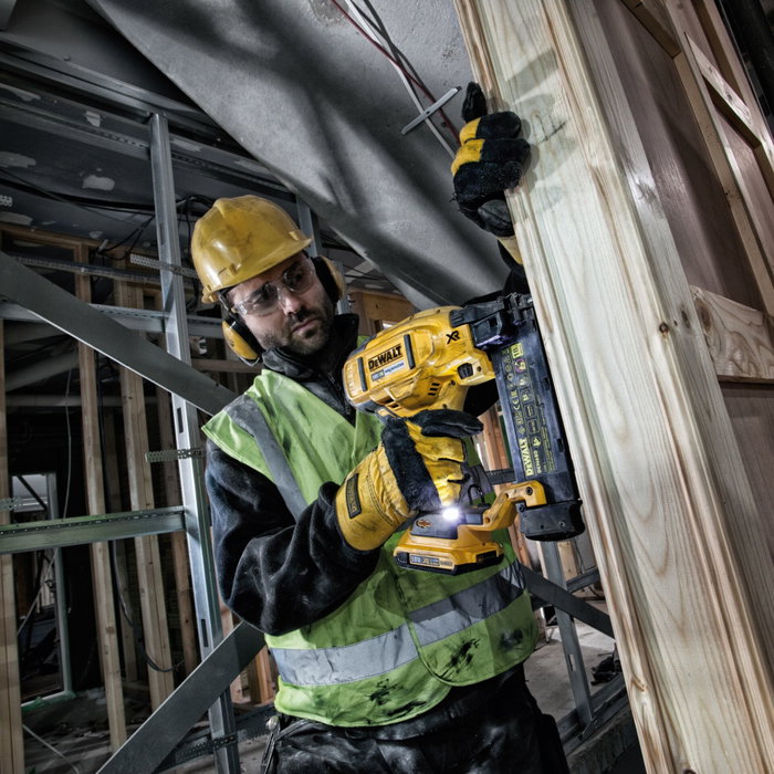 DeWalt DCN680N-XJ Clavadora Inalámbrica 18V
