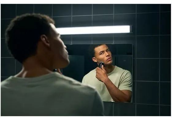 Philips Afeitadora eléctrica recargable y resistente al agua S5889-11