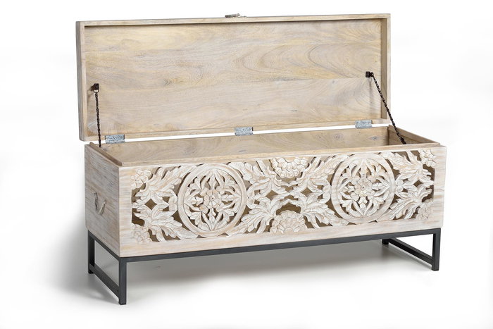 Giner y Colomer Baúl de Madera de Mango y Patas Metal Blanco Envejecido 50x116x40 cm