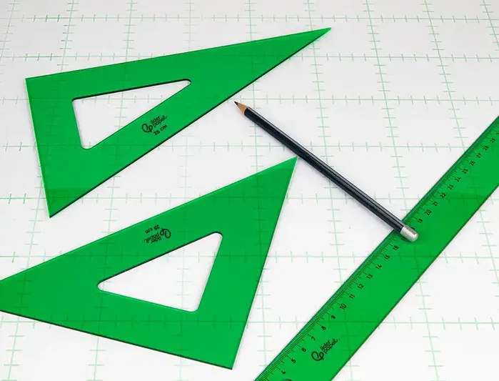 Liderpapel Escuadra de acrílico verde 28 cm Liderpapel Escuadra de acrílico verde 28 cm