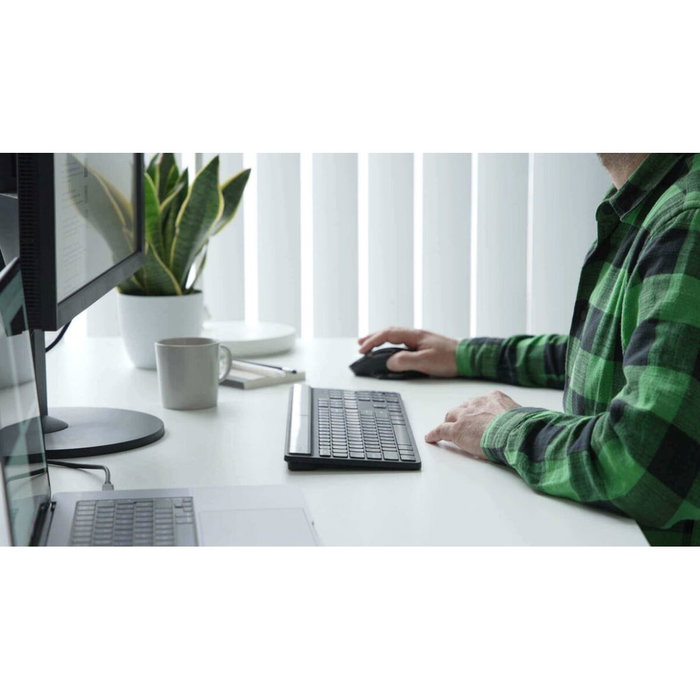 Targus EcoSmart AKB868ES Teclado Bluetooth Español Negro Targus EcoSmart AKB868ES Teclado Bluetooth Español Negro