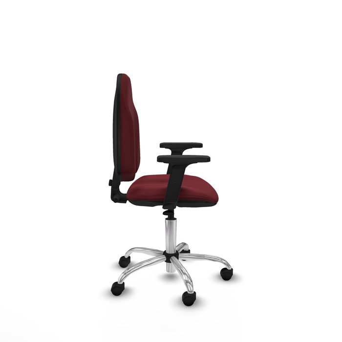 Silla de oficina Algarra con mecanismo Contacto permanente básico tapizada con Similpiel color Granate. Equipada con Base cromada, Brazos 2D y Ruedas de nailon 50 mm