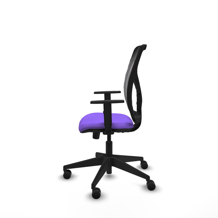 Silla de oficina Motilla con mecanismo Sincro tapizada con Tela color Lila y malla color negra. Equipada con lumbar 1D, Brazos 1D y Ruedas 65mm nailon