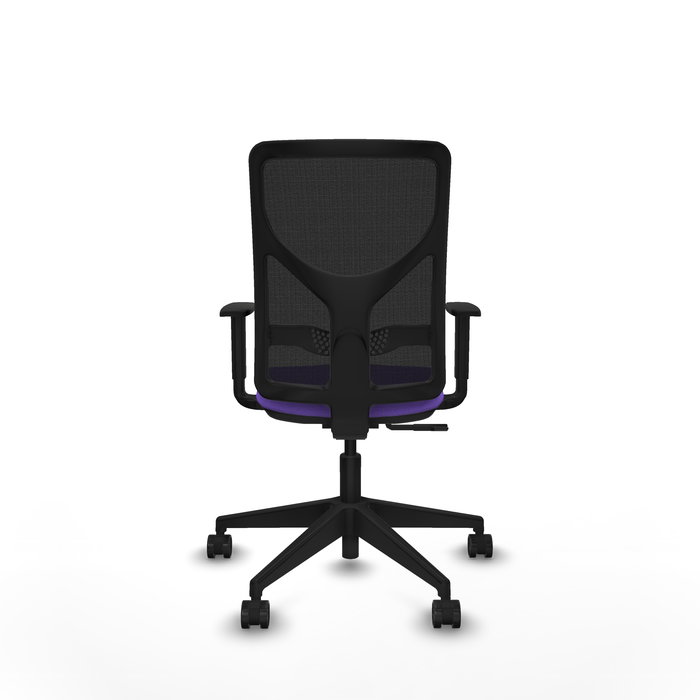 Silla de oficina Motilla con mecanismo Sincro tapizada con Tela color Lila y malla color negra. Equipada con lumbar 1D, Brazos 1D y Ruedas 65mm nailon