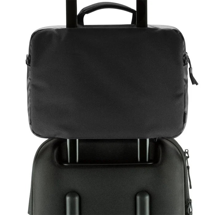 Incipio cl55493 maletines para portÁtil 33 cm (13") maletÍn negro Incipio cl55493 maletines para portÁtil 33 cm (13") maletÍn negro