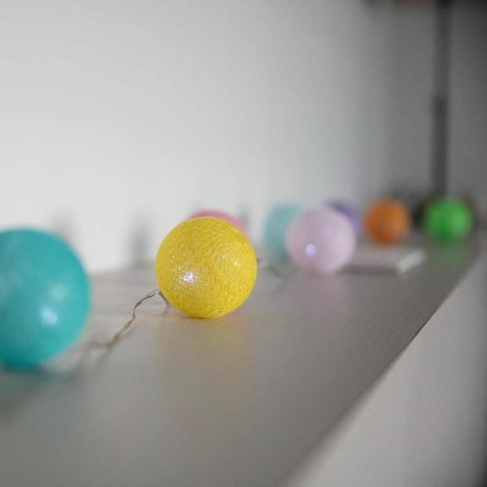 Lumisky Guirnalda de luz solar Mimy Colors con bolas de algodón y 10 bombillas LED