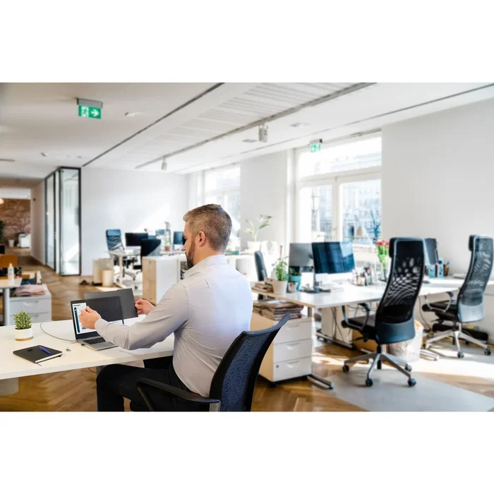 Kensington K55253WW Filtro de Privacidad MagPro para Monitor de 13.3" - Magnético, Antirreflejo, Reducción Luz Azul - Compatible con Portátiles Ultrafinos y Pantallas sin Marco