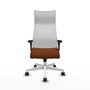 Sillón Albacete con mecanismo Sincro tapizada con Similpiel color Marrón y malla color Blanco. Equipado con Base poliamida blanca, Brazos 1D y Ruedas 65mm nailon