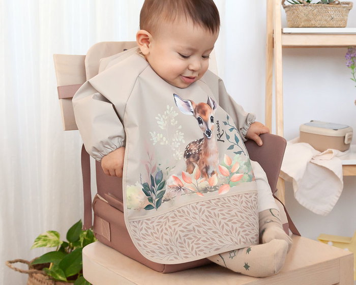 KioKids Babero Impermeable con Mangas Ciervo Beige Honey para +4 Meses