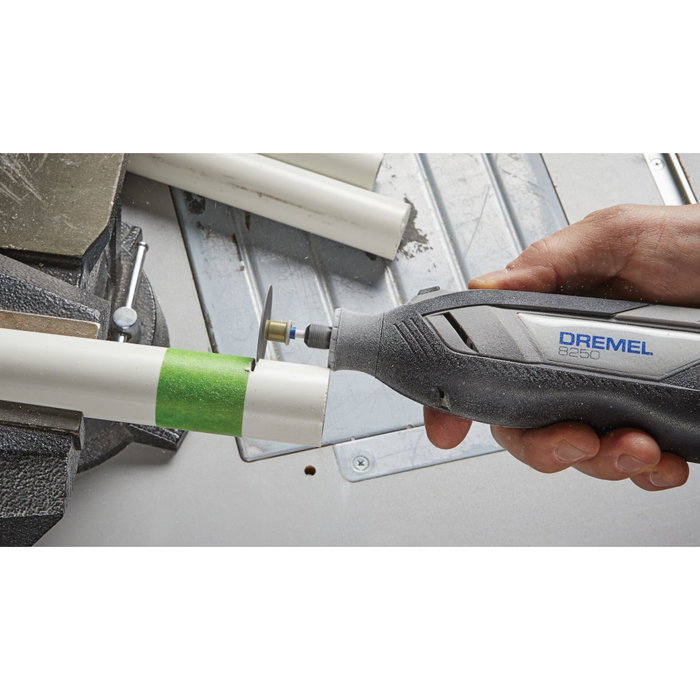 Dremel 8250 Multiherramienta inalámbrica de 12 V con 5 accesorios