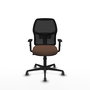 Silla de oficina Alfera con mecanismo Sincro tapizada con Tela color Marrón oscuro y malla color Negro. Equipada con lumbar 1D, Brazos 1D y Ruedas 65 mm parqué